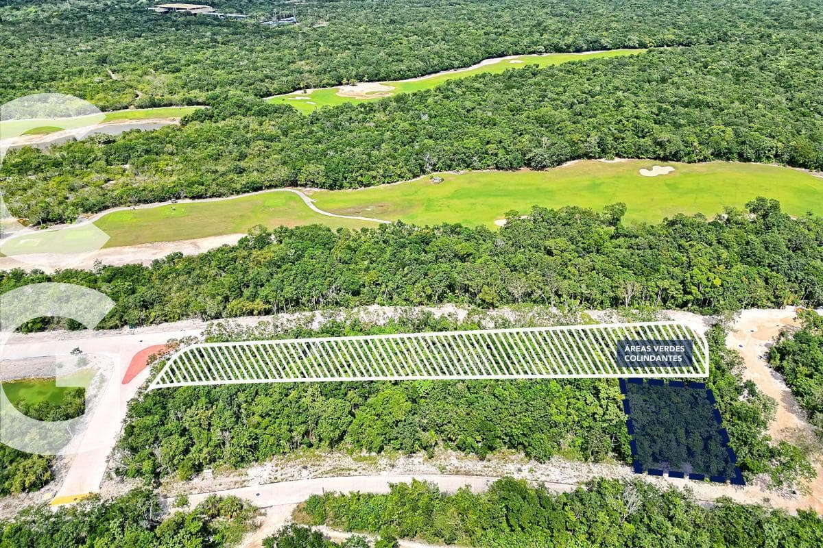 Land for sale in Cancún at Kateah Country Club, measuring 375 m2, with green spaces