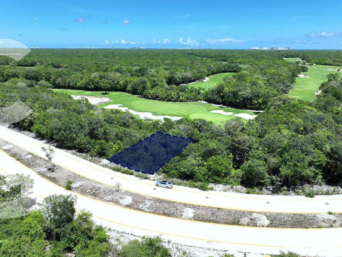 Land for Sale in Cancún in the Country Club C Residential Development—Architectural Design Project