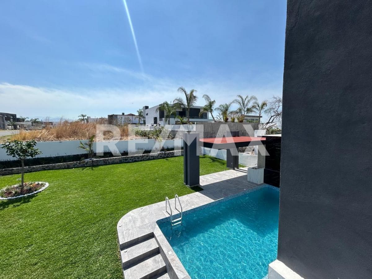 House for Sale in Morelos, Lomas de Cocoyoc