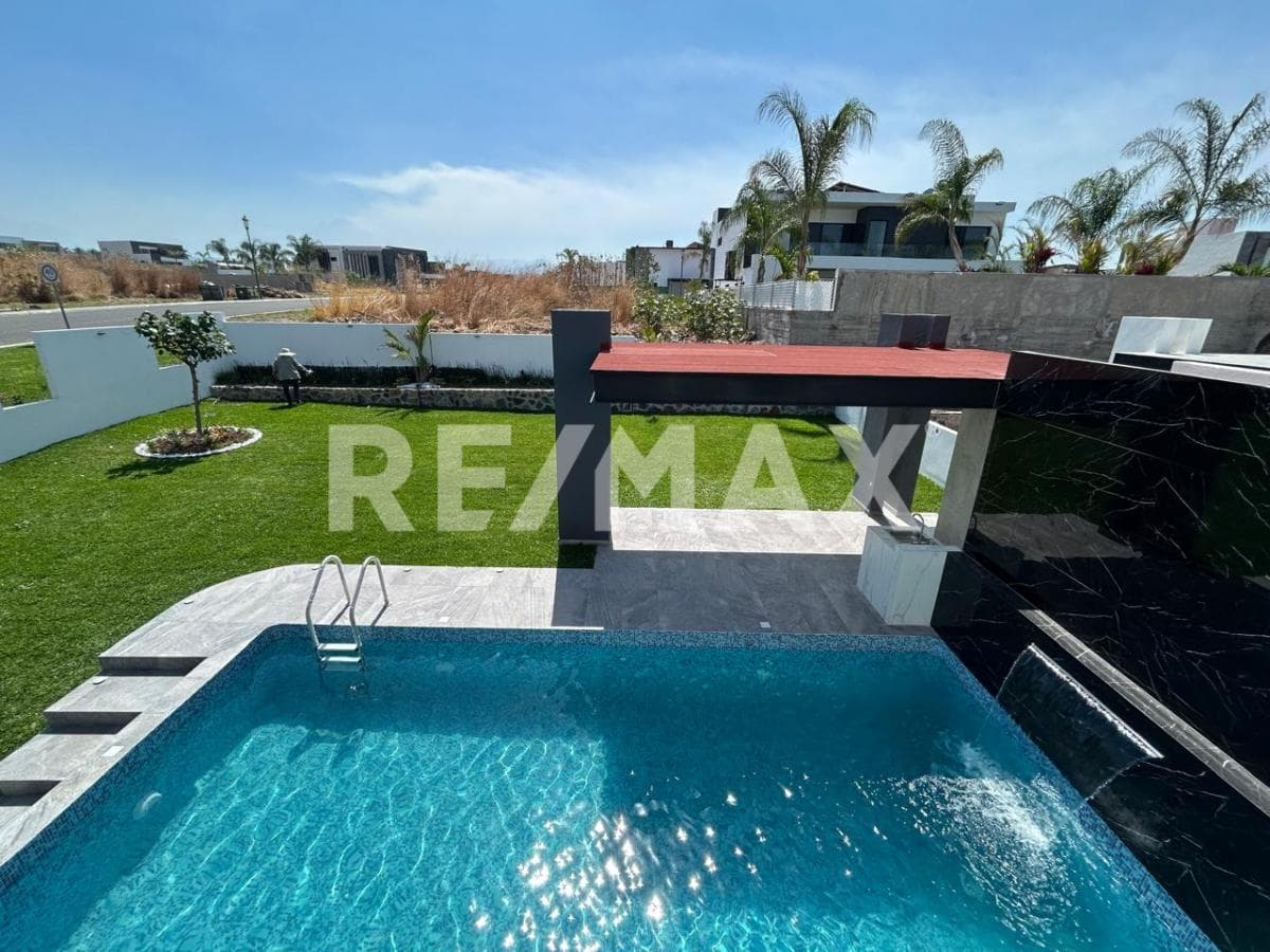 House for Sale in Morelos, Lomas de Cocoyoc