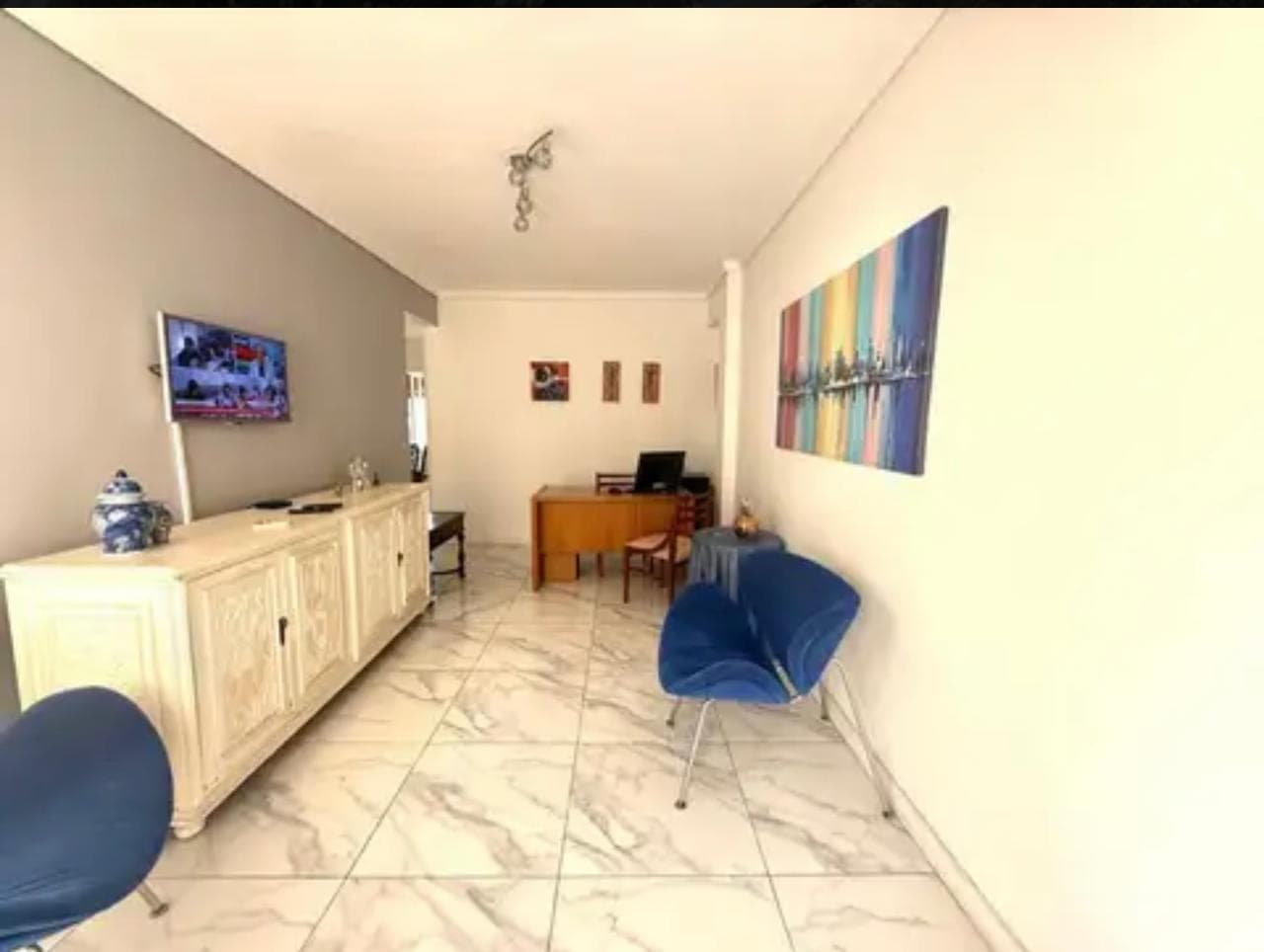 3-room apartment for sale in Palermo with garage and storage unit. Renovated. Suitable for professionals.
