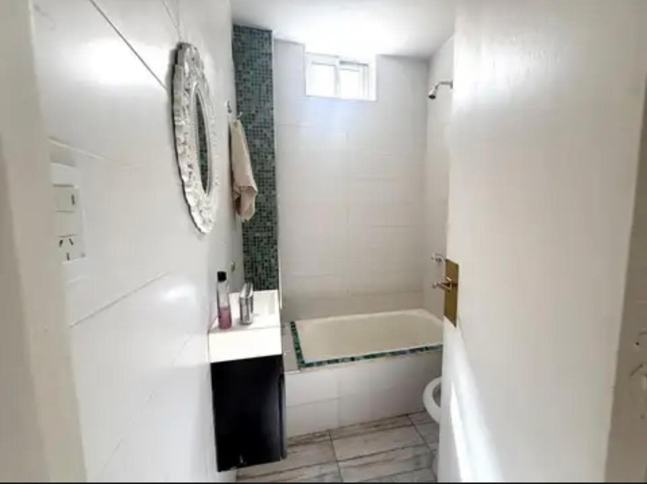 3-room apartment for sale in Palermo with garage and storage unit. Renovated. Suitable for professionals.