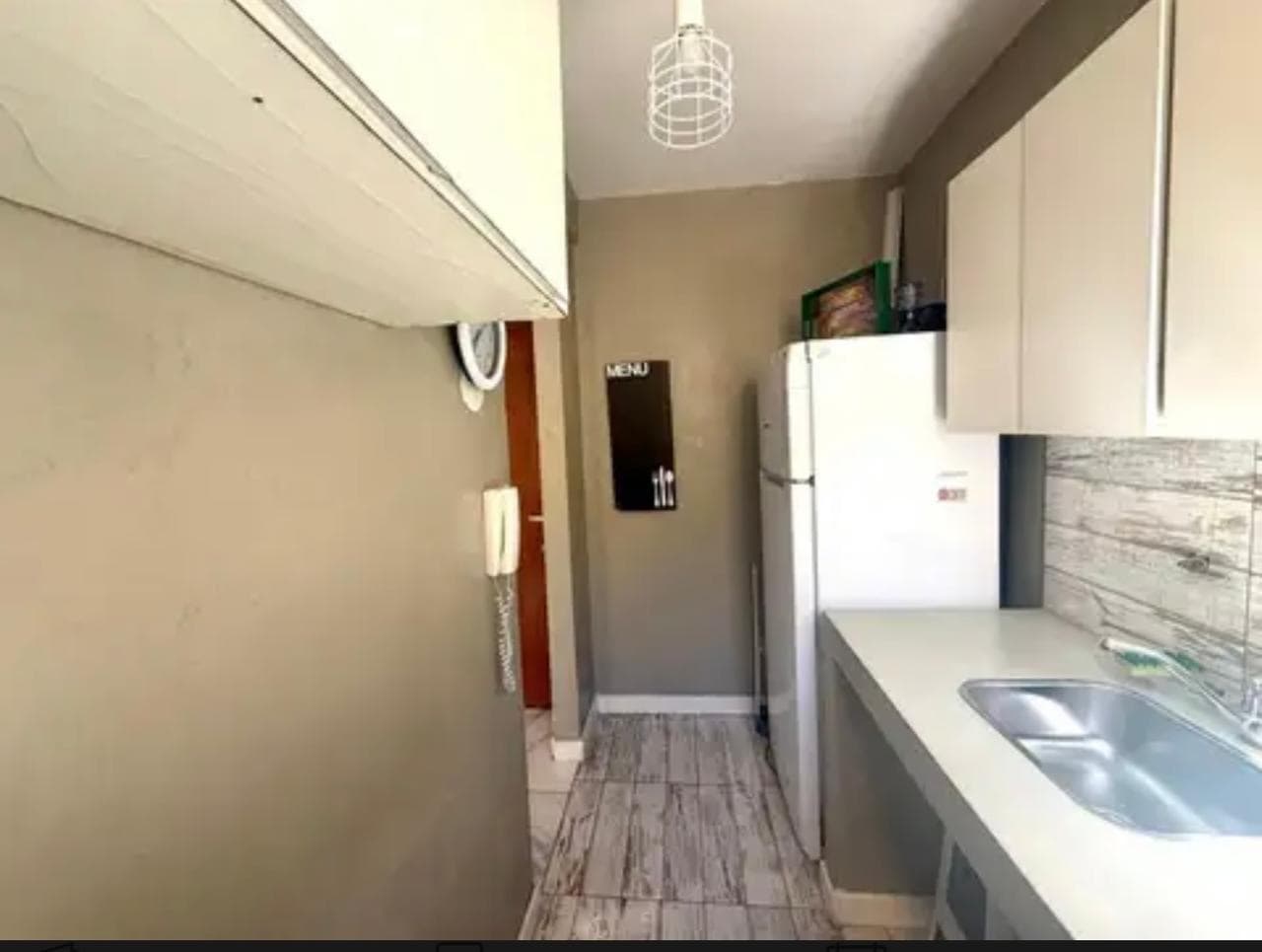 3-room apartment for sale in Palermo with garage and storage unit. Renovated. Suitable for professionals.