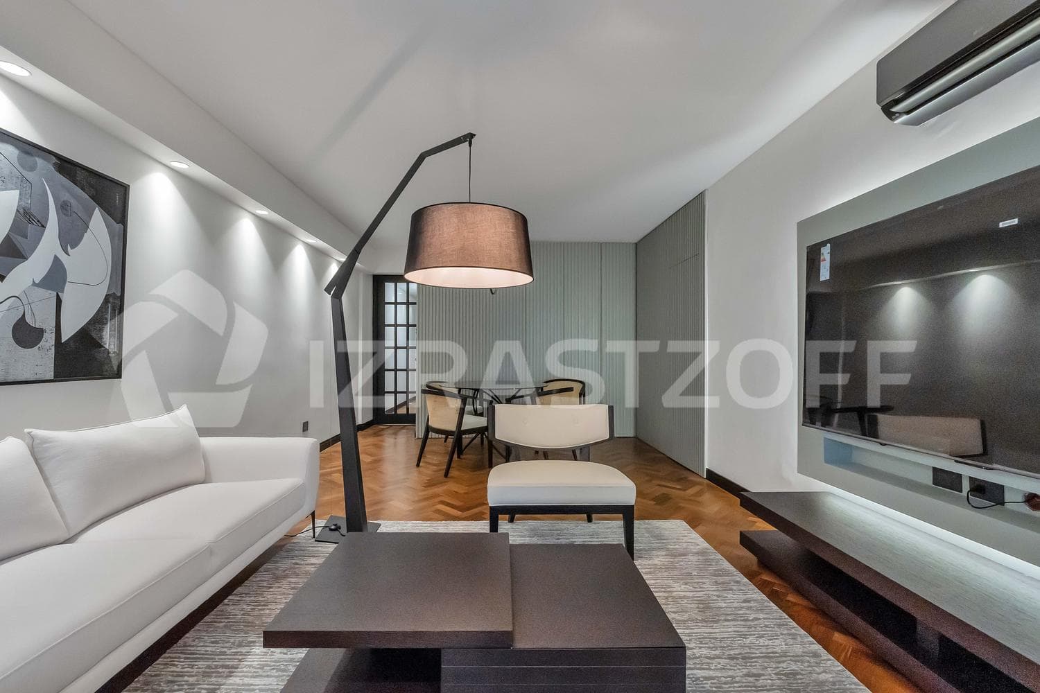 Apartment for sale in Recoleta. Two suites and a balcony. Renovated