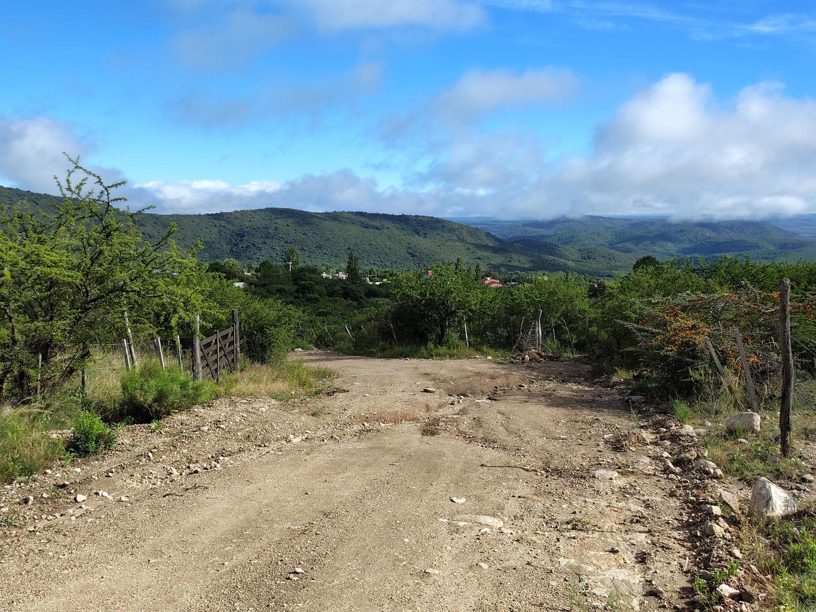 1,600 m² Lot with Deed | Unobstructed View of the Lake and Mountains | Los Hornillos