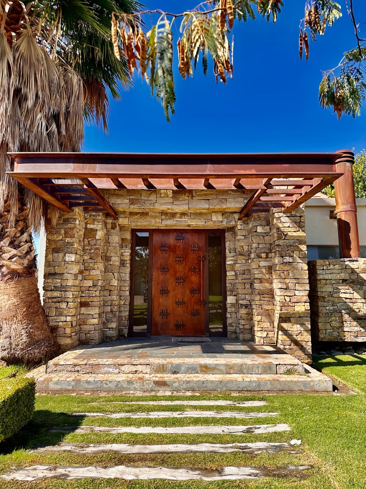 House in Chacras De Coria