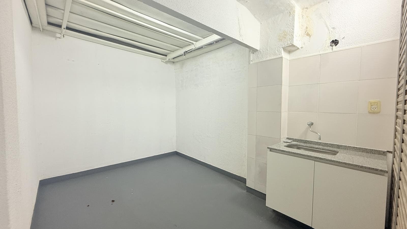 For Sale/Trade: One-Bedroom Apartment with Patio—Ideal for Professionals. Sold Out