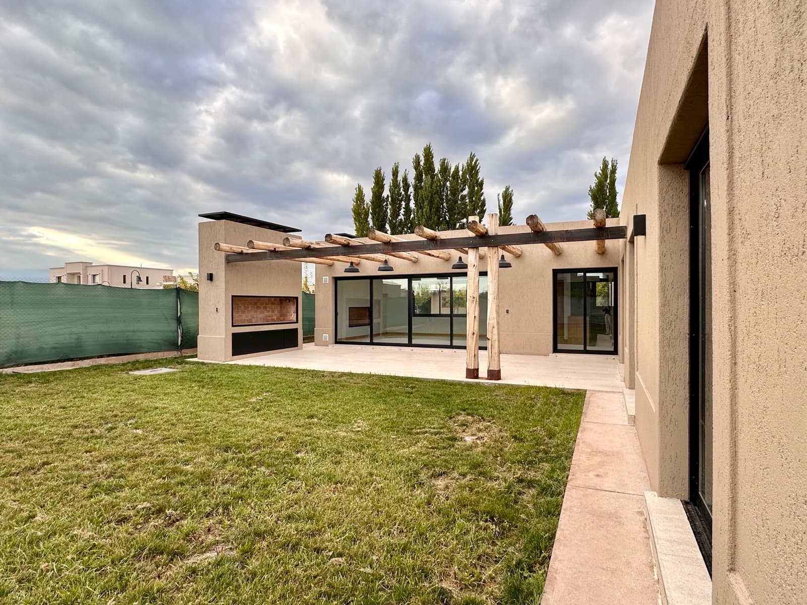 House in Chacras De Coria