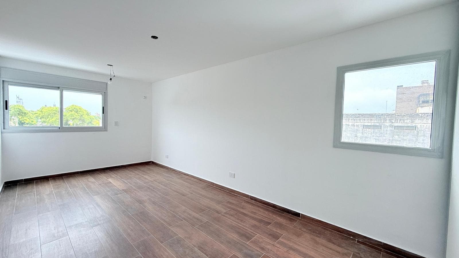 For Sale: Brand-New Two-Bedroom Apartment with Balcony and Amenities. Echesortu