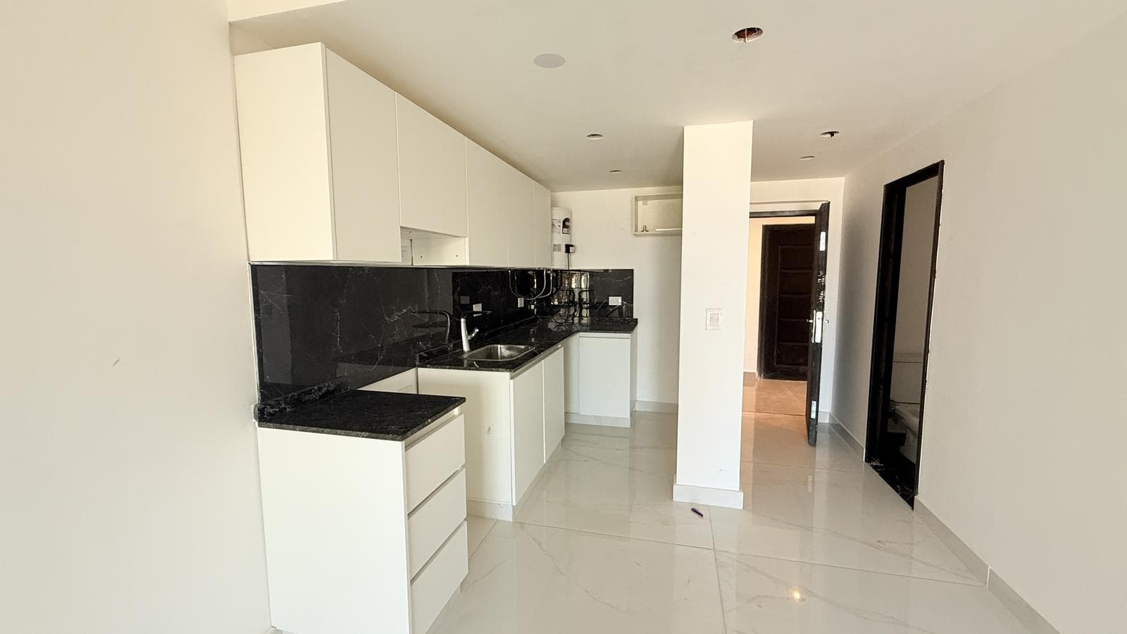 For Sale: Brand-New Two-Bedroom Apartment with Balcony and Amenities. Echesortu