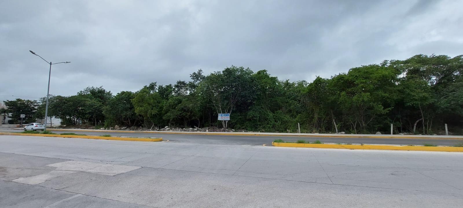 Land for sale in Playa del Carmen, ideal for real estate development.