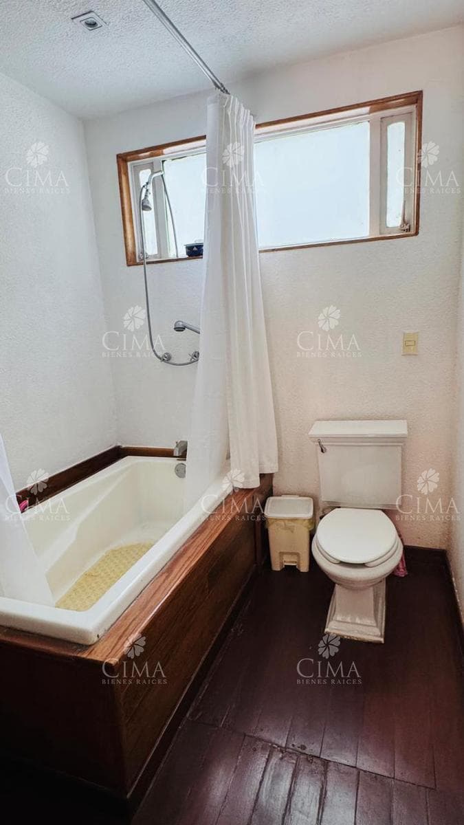 House for Sale in Real Montecasino - V397