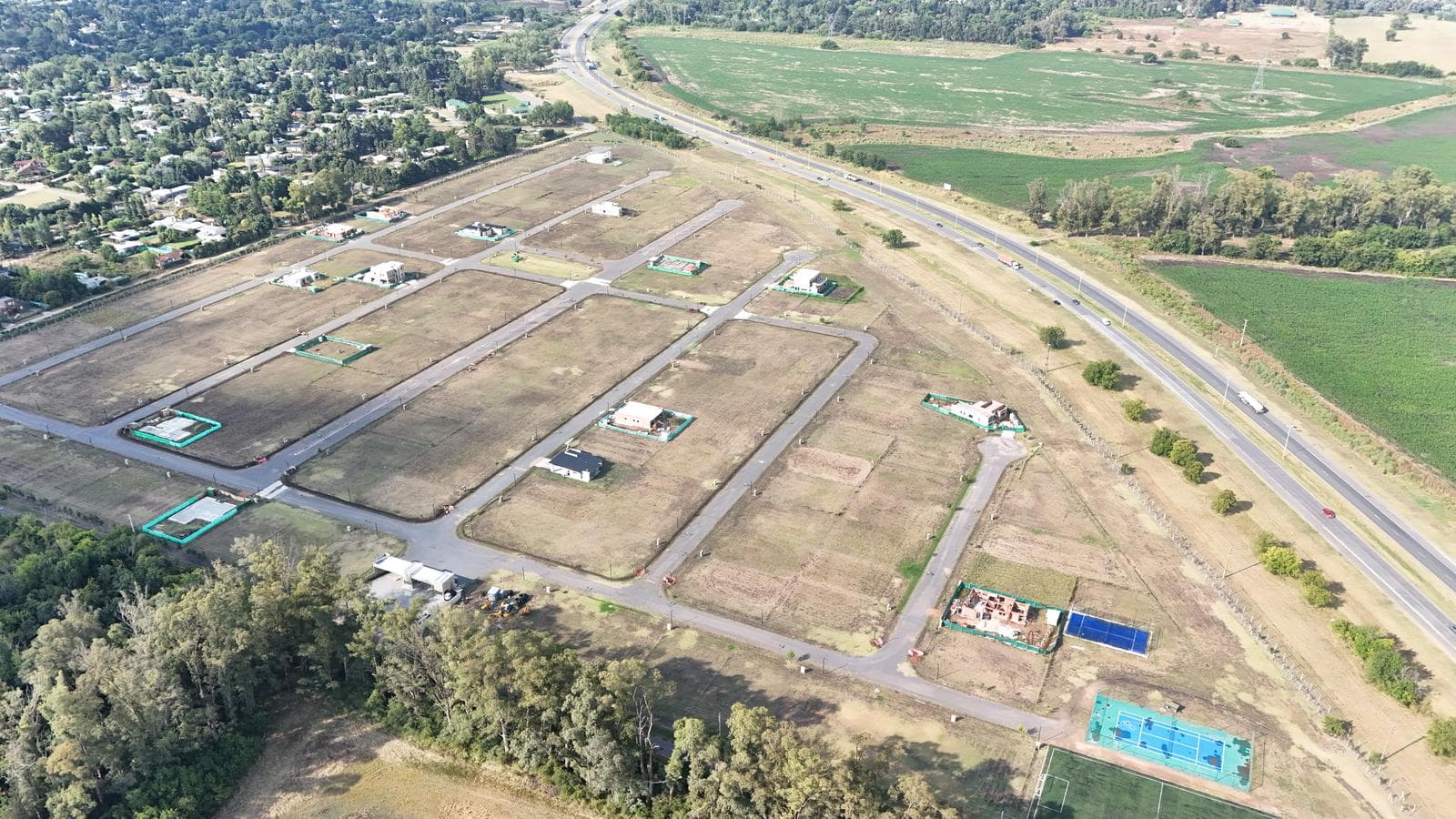 Lot No. 15 for Sale in the Nortes del Pilar neighborhood. 614 m2. Available immediately. Gated Community