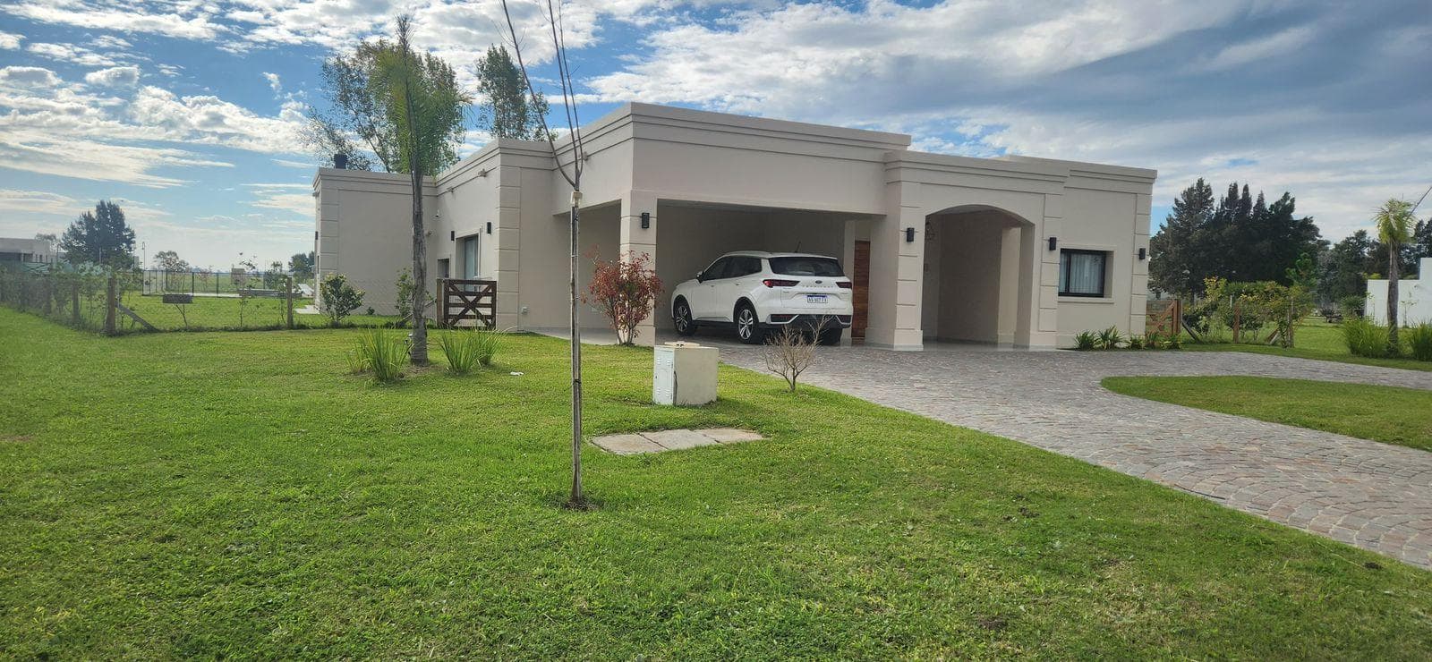 5-Room House for Sale in AREA 60 Country, South Zone