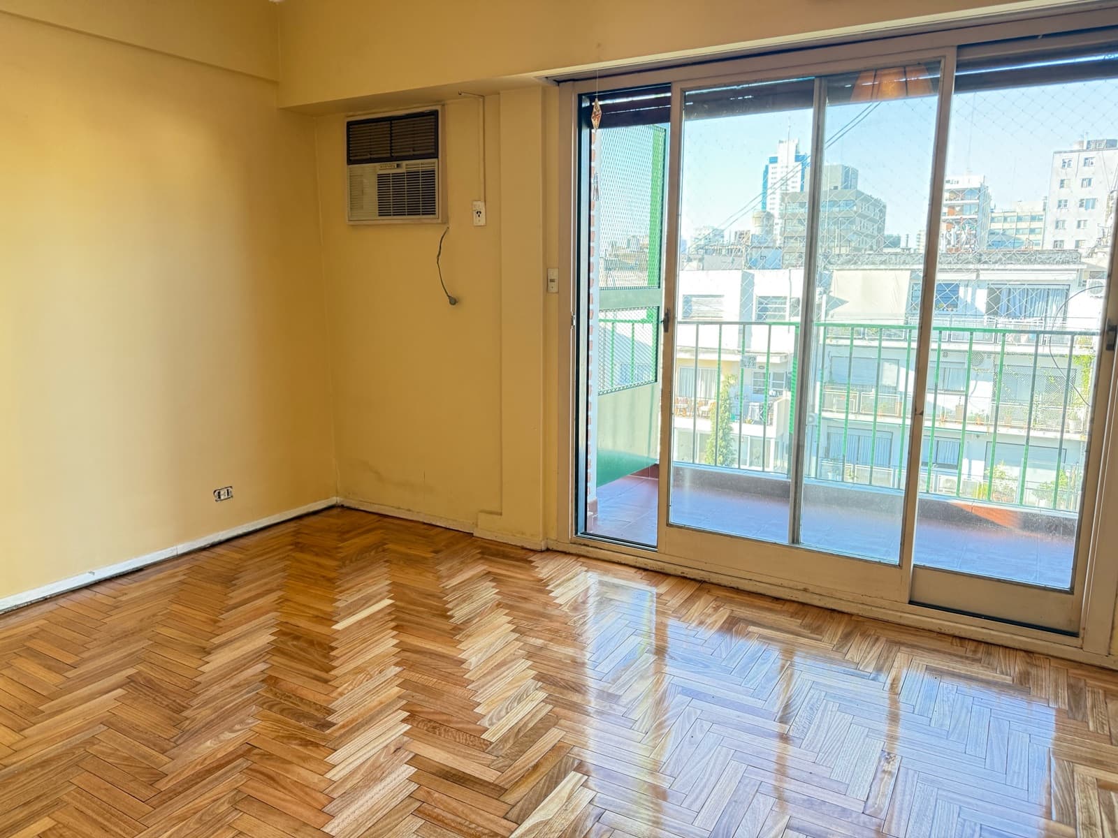 OPPORTUNITY!!! 3-room apartment in Belgrano with its own terrace!!