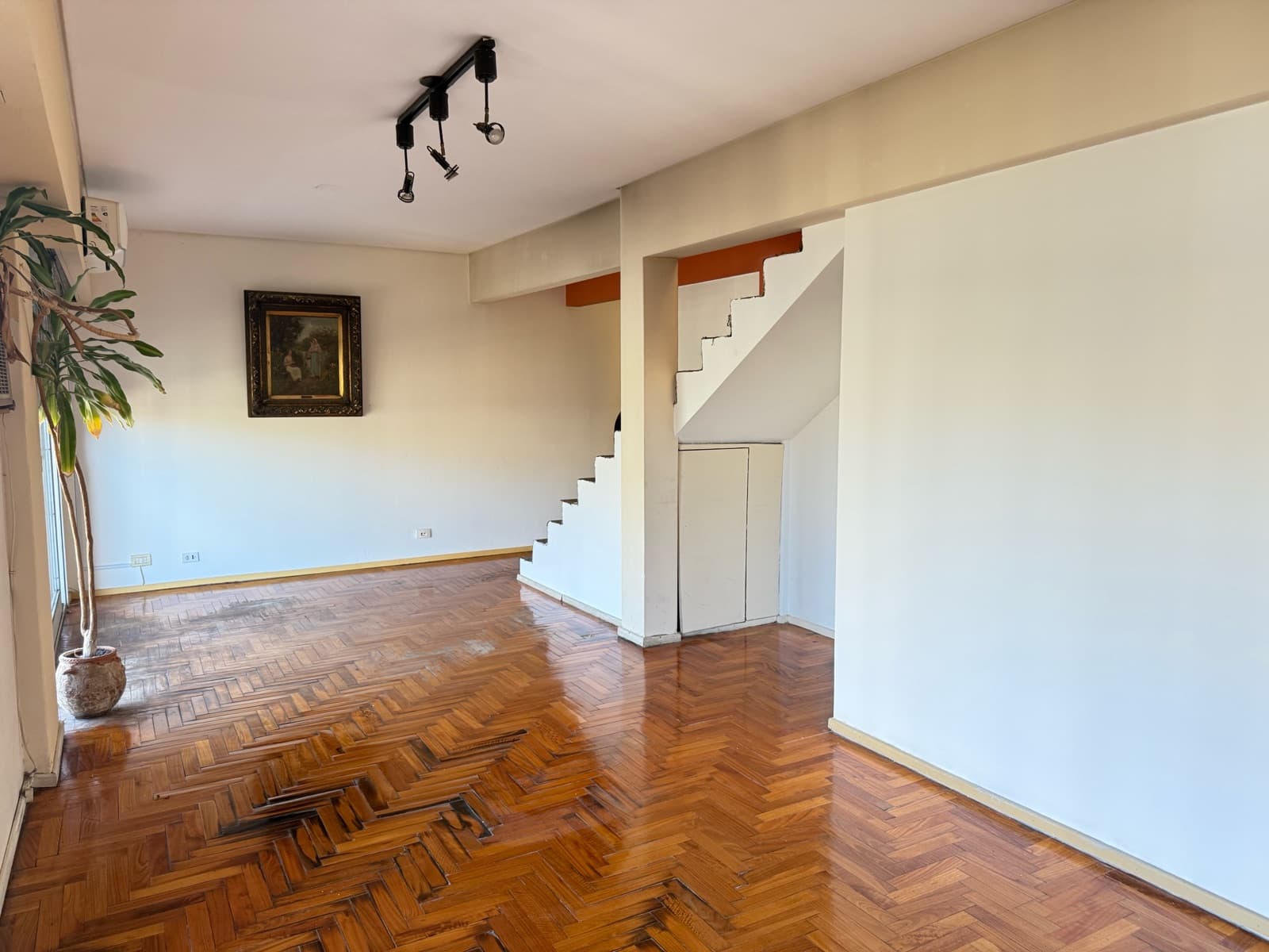 OPPORTUNITY!!! 3-room apartment in Belgrano with its own terrace!!