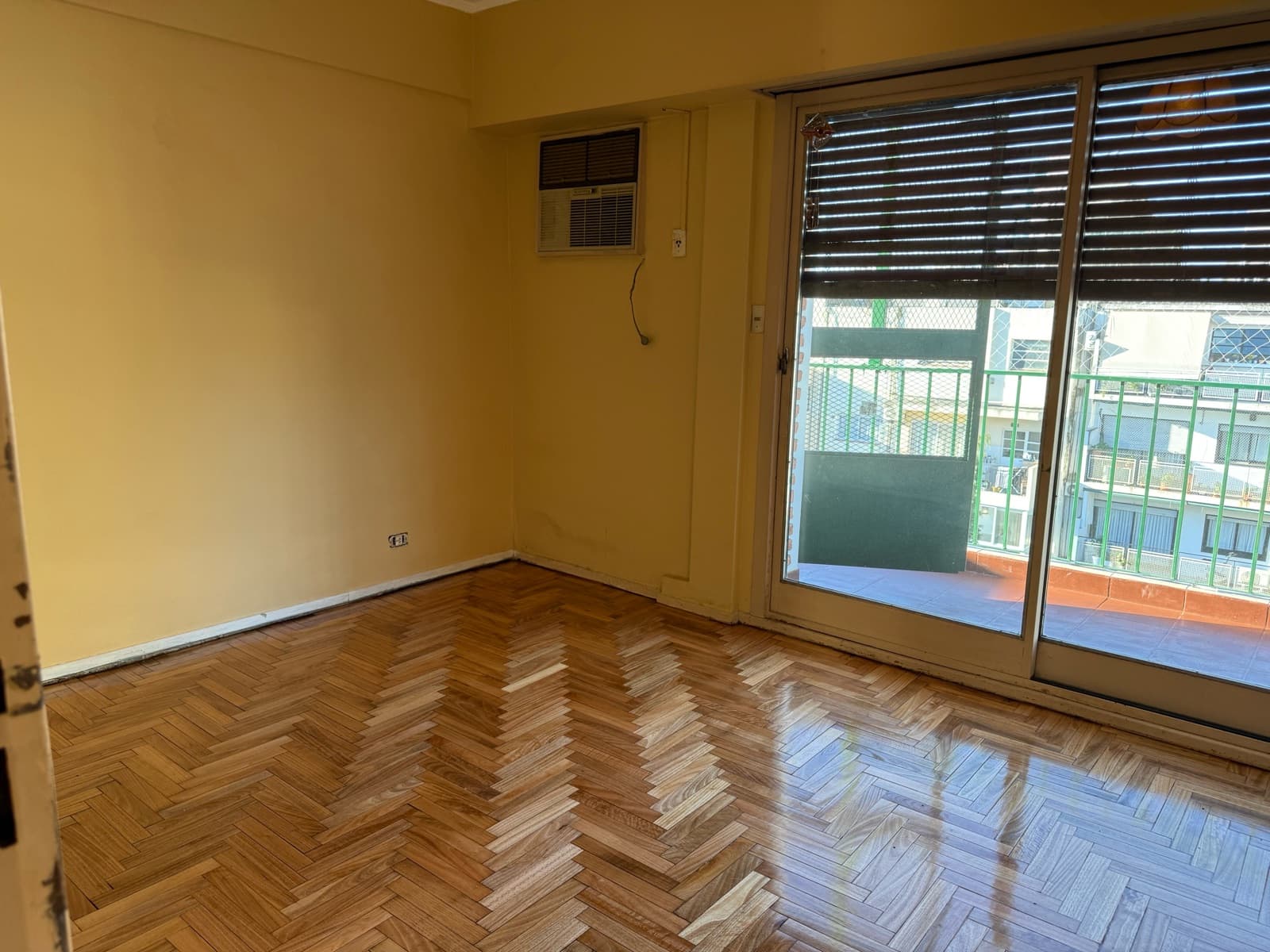 OPPORTUNITY!!! 3-room apartment in Belgrano with its own terrace!!