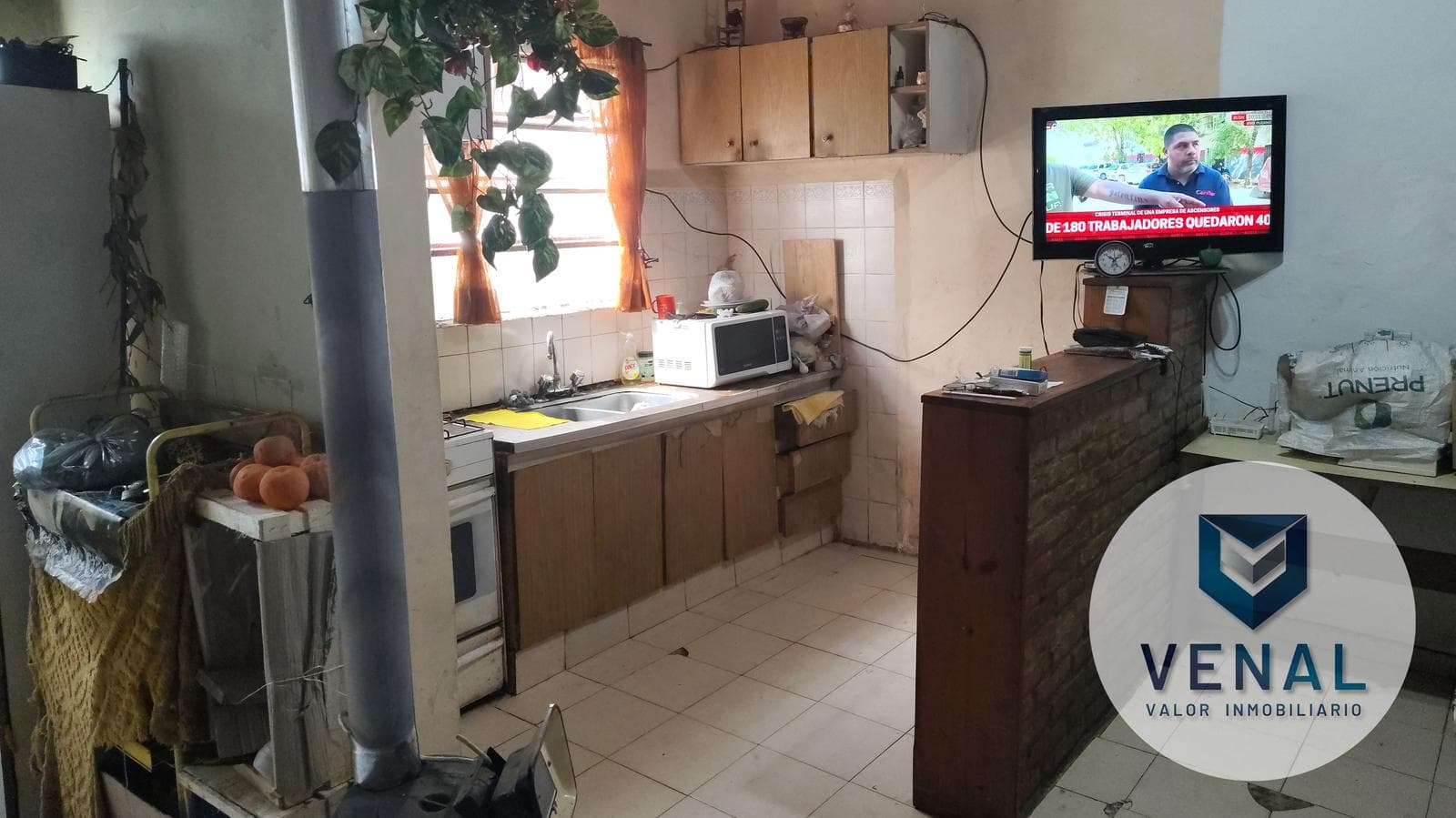 For Sale: House-style townhouse in José León Suárez—3 rooms, 2 bedrooms, gas, all on the ground floor, terrace, patio, storage room