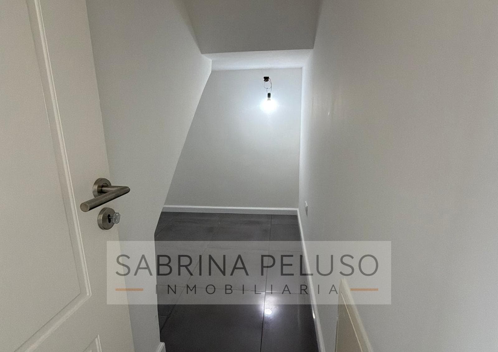 House for Sale in Prados del Oeste: 4-Room Home with Pool, Barbecue Area, and Garage