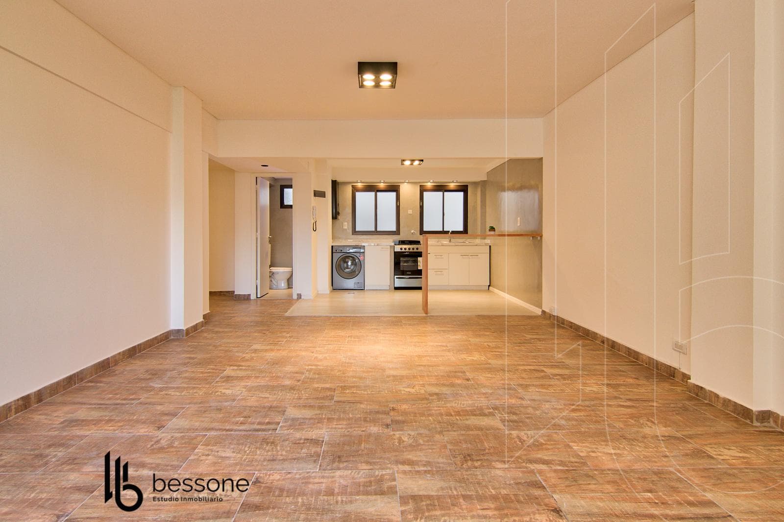 Three-Room Apartment in Chauvin Reciclado