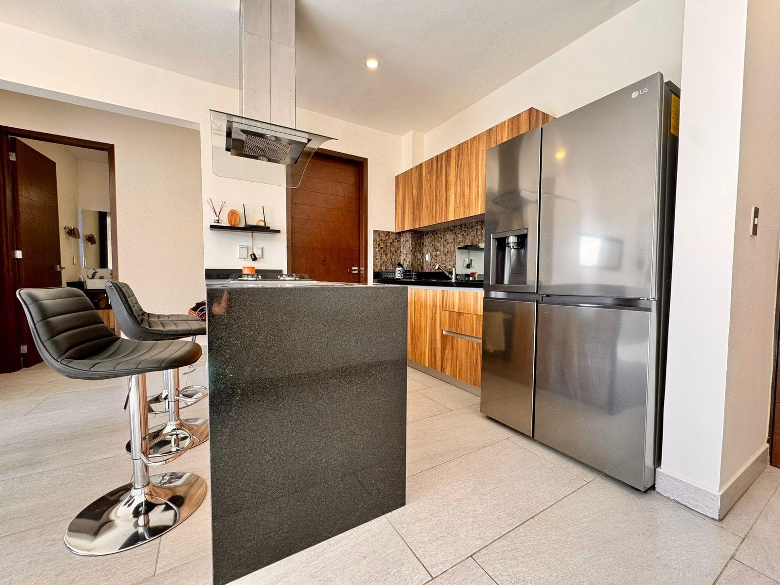 Brand-new apartment at Areka Towers
