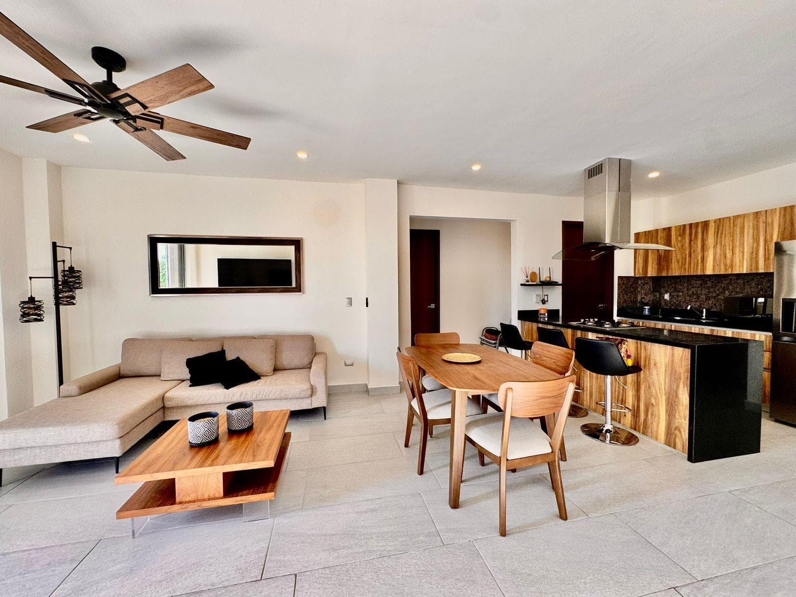 Brand-new apartment at Areka Towers