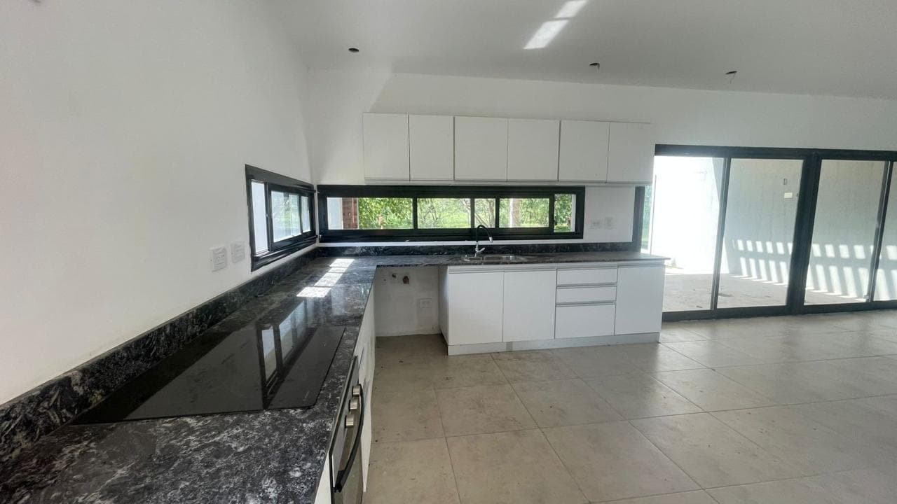 House for Sale in the San Sebastián Area 2
