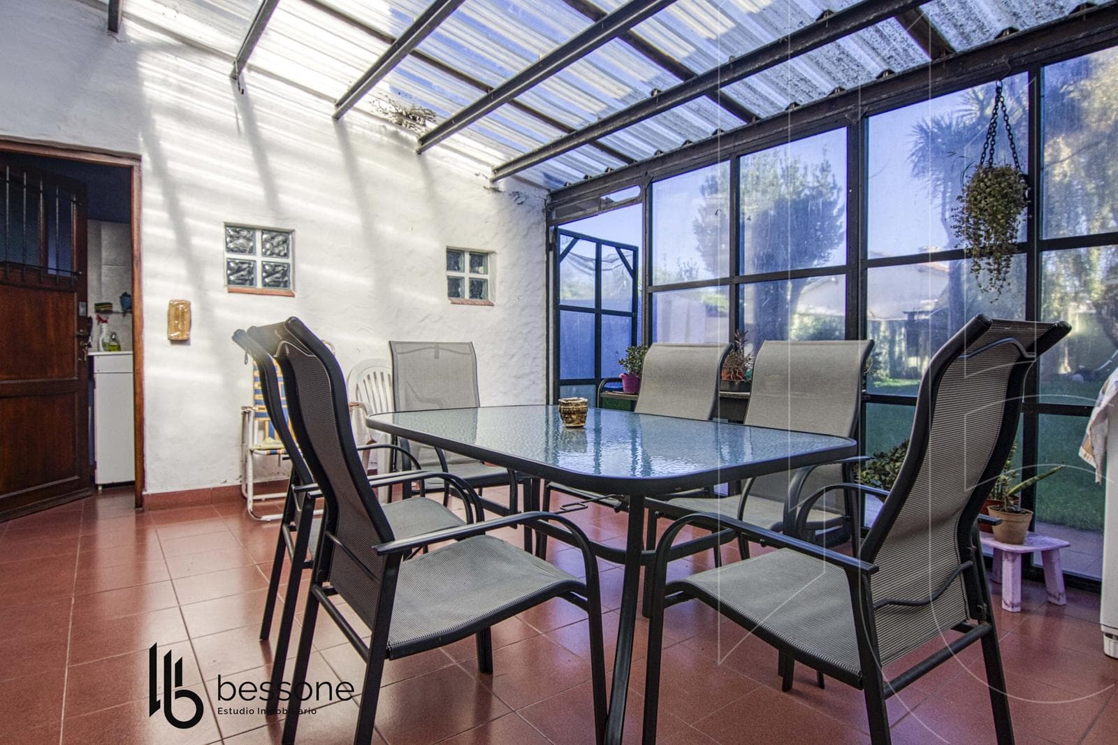 House in Villa Primera