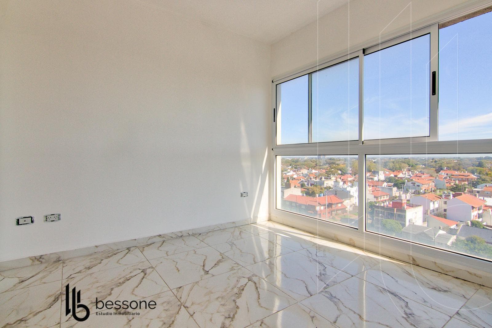Brand-New 2-Room Apartment Amenities Ocean View Luro Park