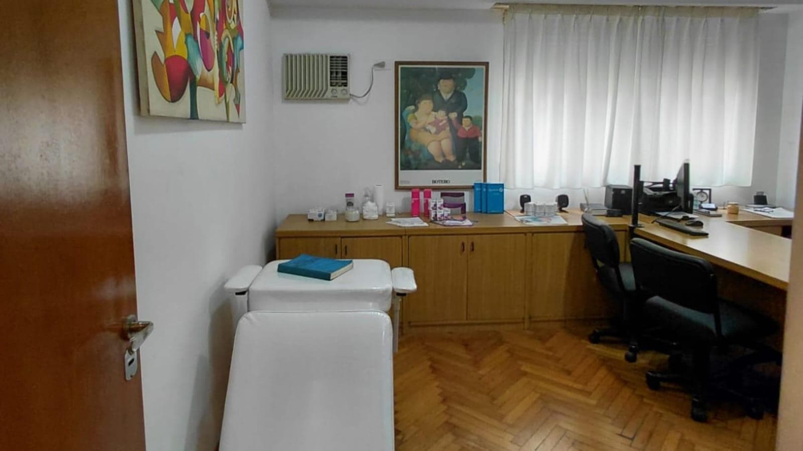 Studio Apartment for Sale in Monserrat