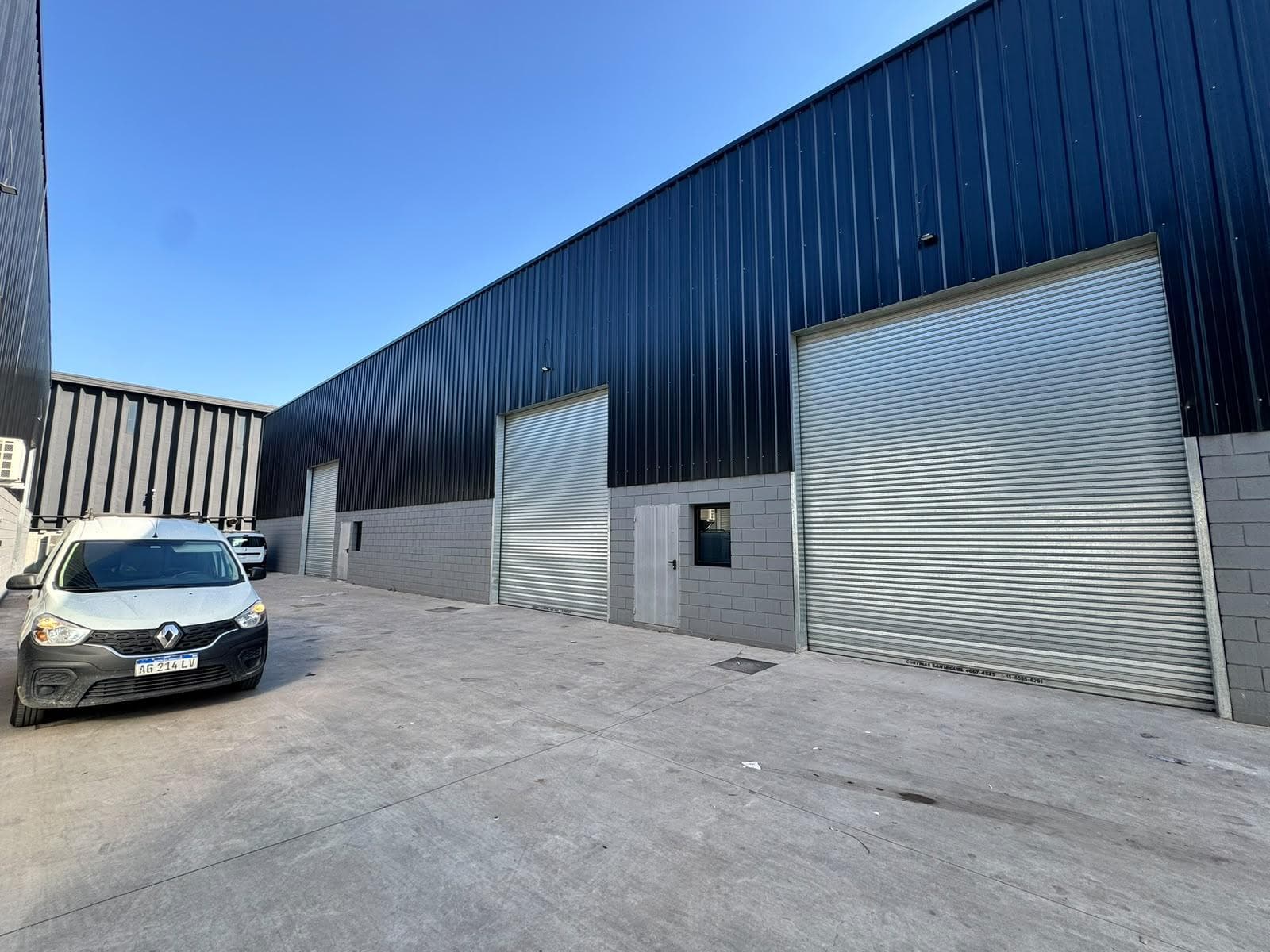 400 m² warehouse for rent on Camino del Buen Ayre, at the Debenedetti exit, San Martín