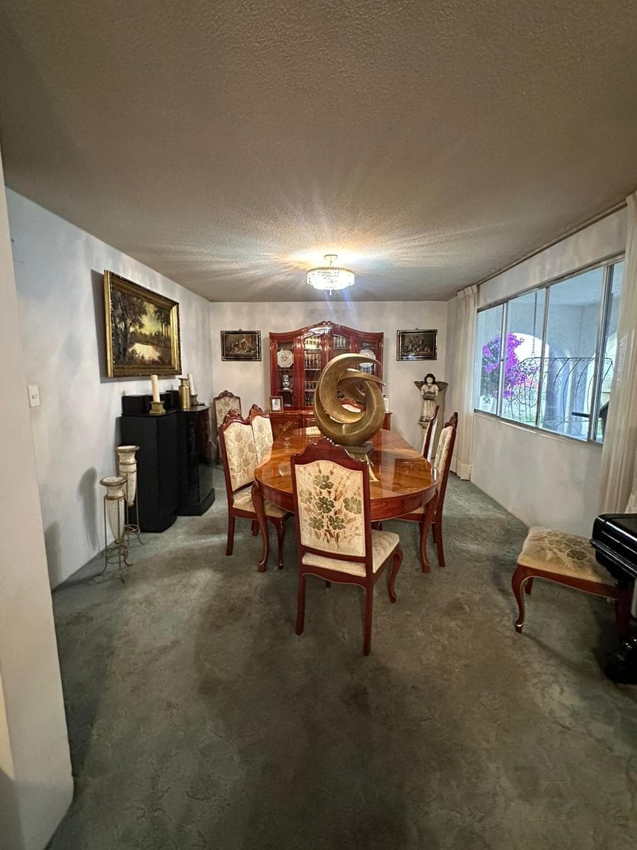 Casa en la Arbide con amplios espacios, ideal para notaria, Oficinas, escuela