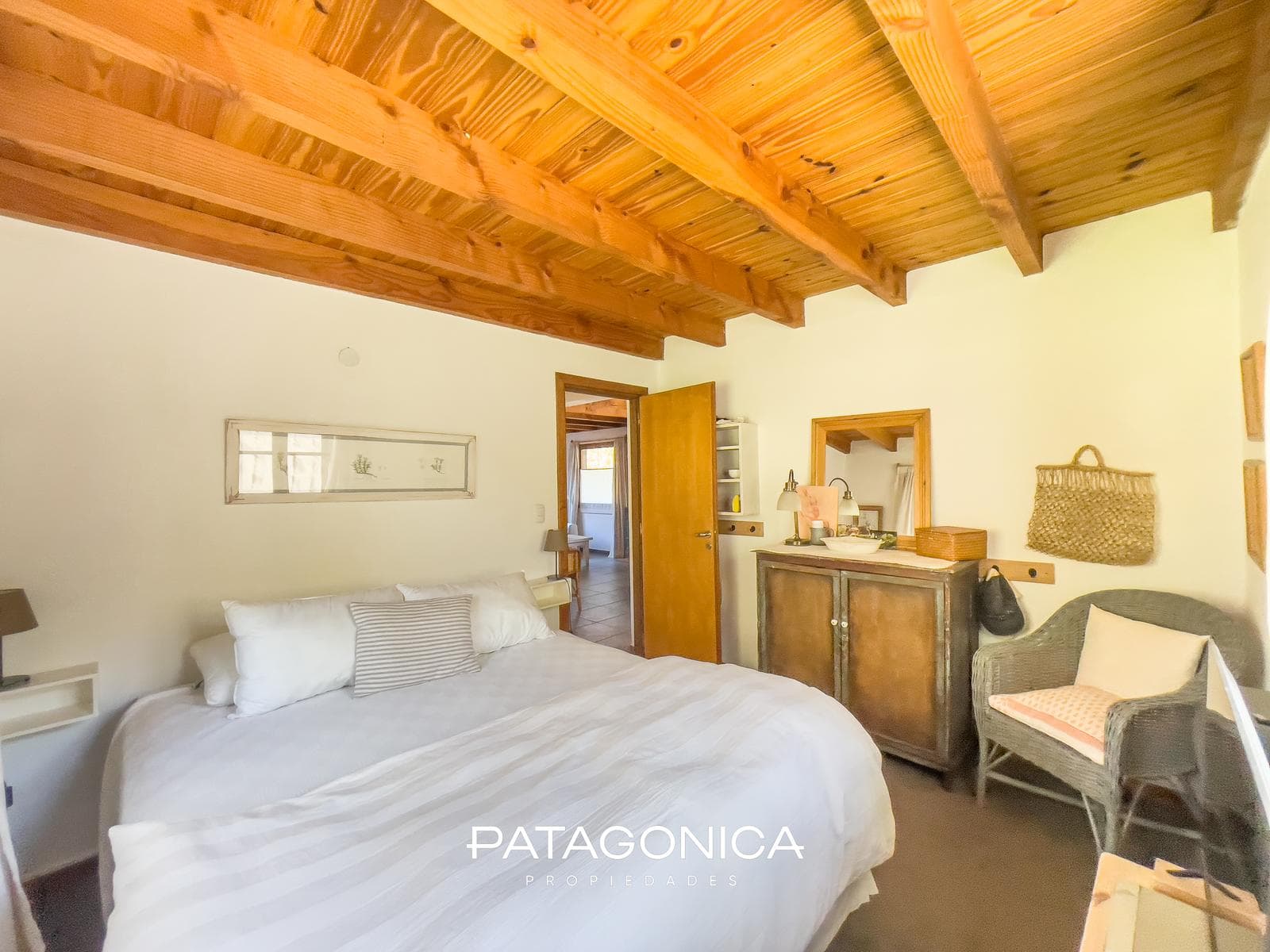 HOUSE FOR SALE: 124 m², 3 BEDROOMS, FULLY FURNISHED, DOWNTOWN, VILLA LA ANGOSTURA