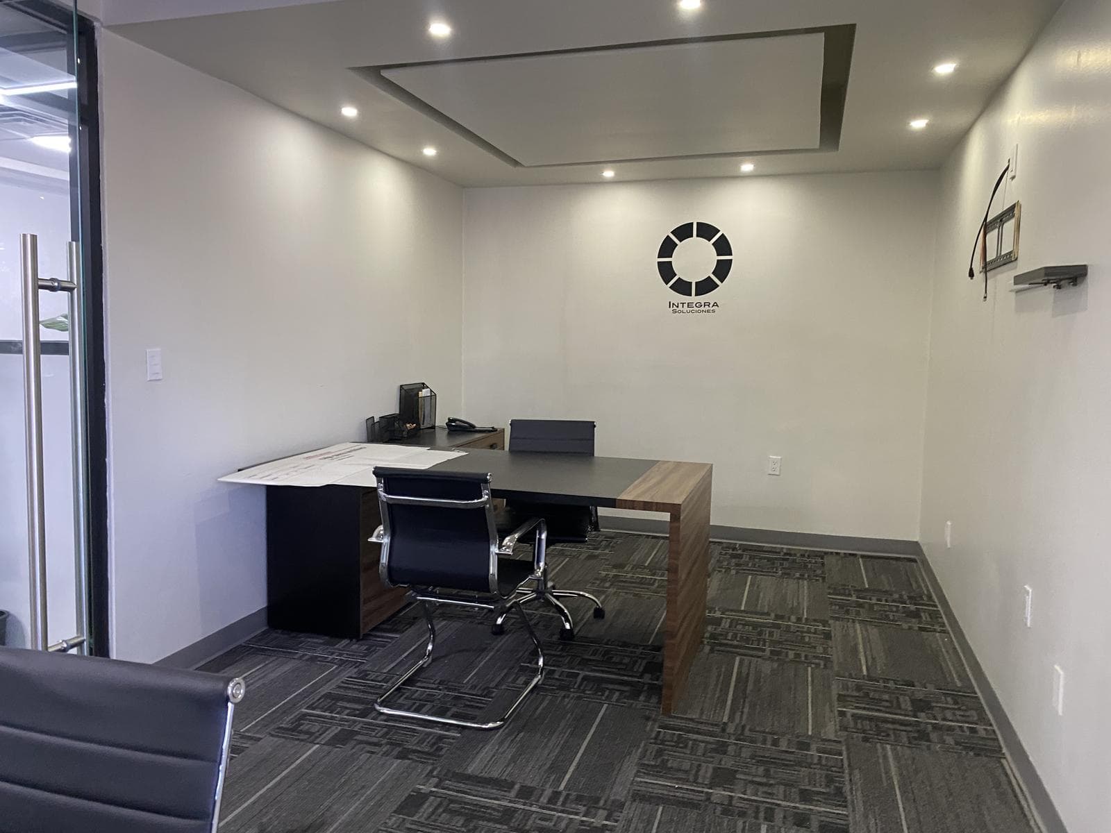 OFFICE FOR RENT, ONE BLOCK FROM AGUA CALIENTE BOULEVARD