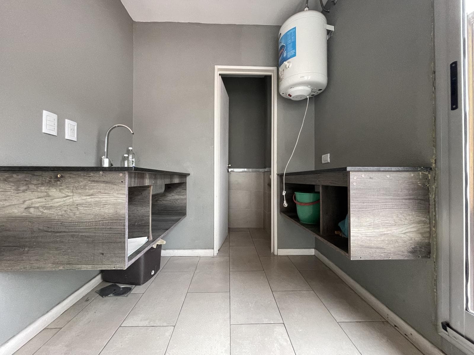 A stylishly renovated and highly versatile apartment in Almagro.