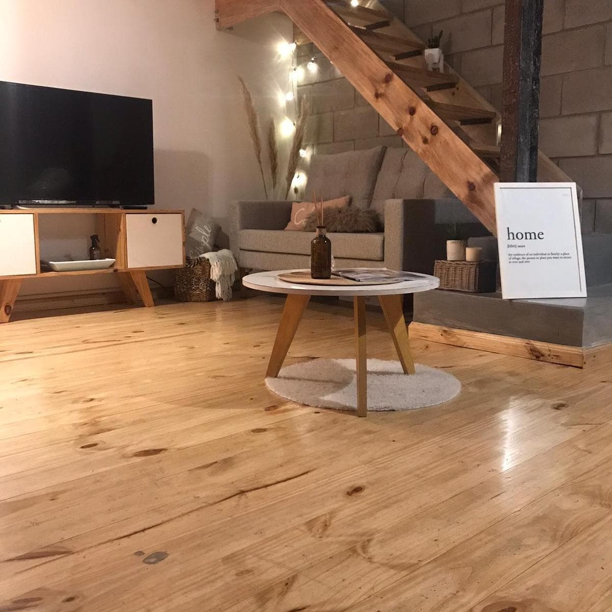 A stylishly renovated and highly versatile apartment in Almagro.