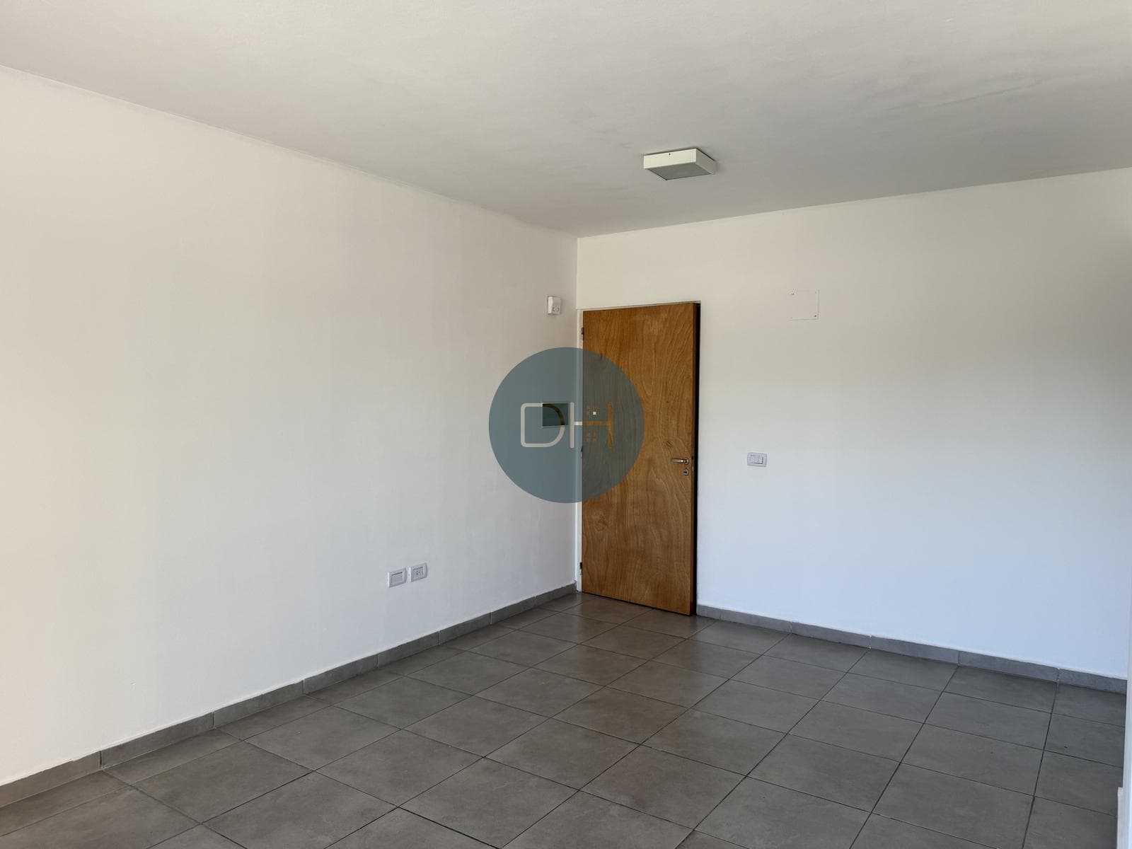 Apartment with garage for sale in La Plata