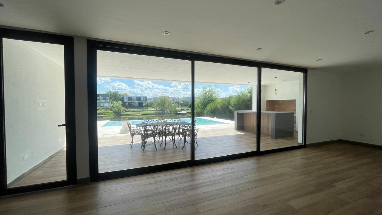 House for Sale in El Naudir