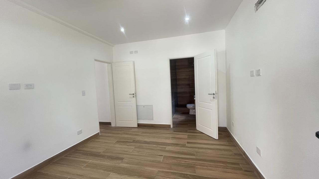 House for Sale in El Naudir