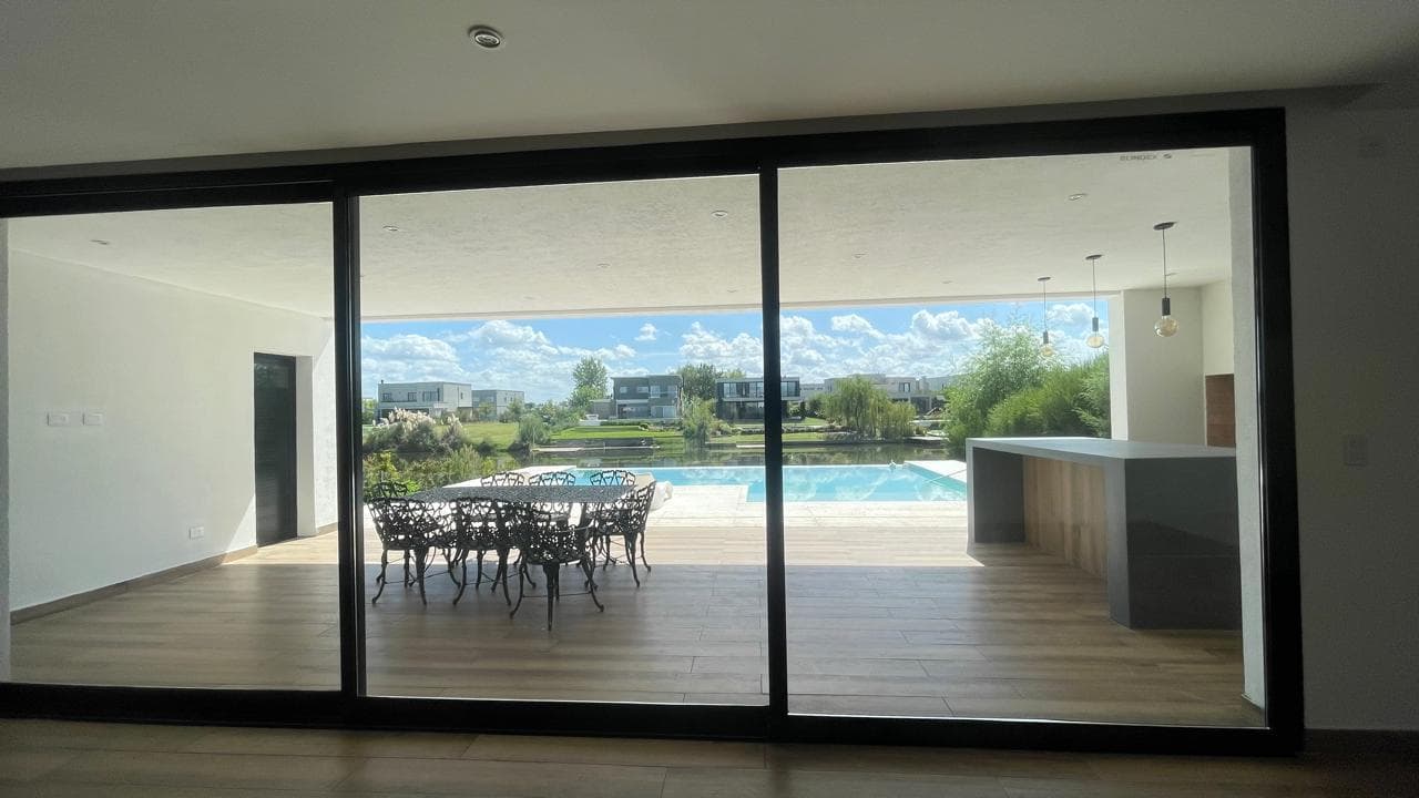 House for Sale in El Naudir