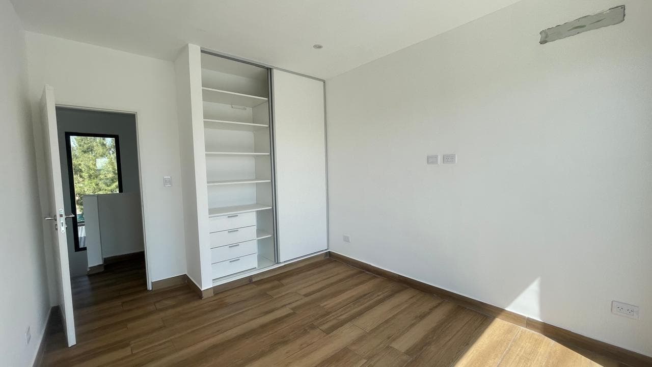 House for Sale in El Naudir