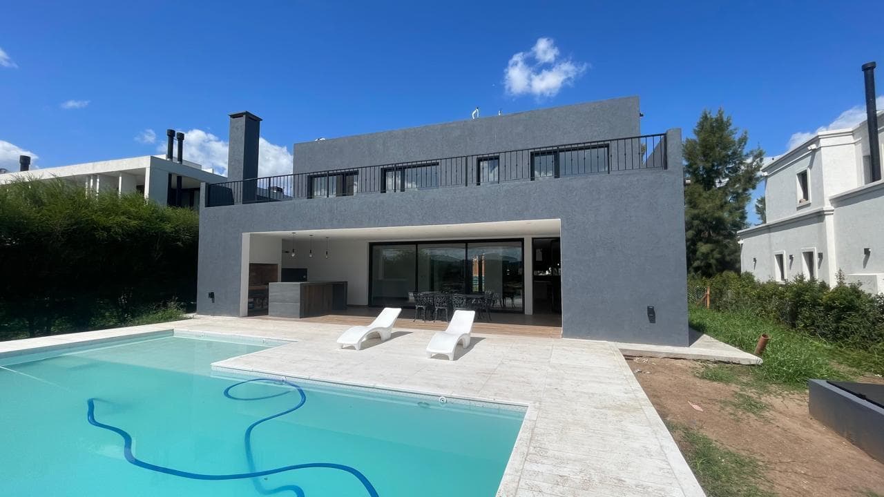 House for Sale in El Naudir