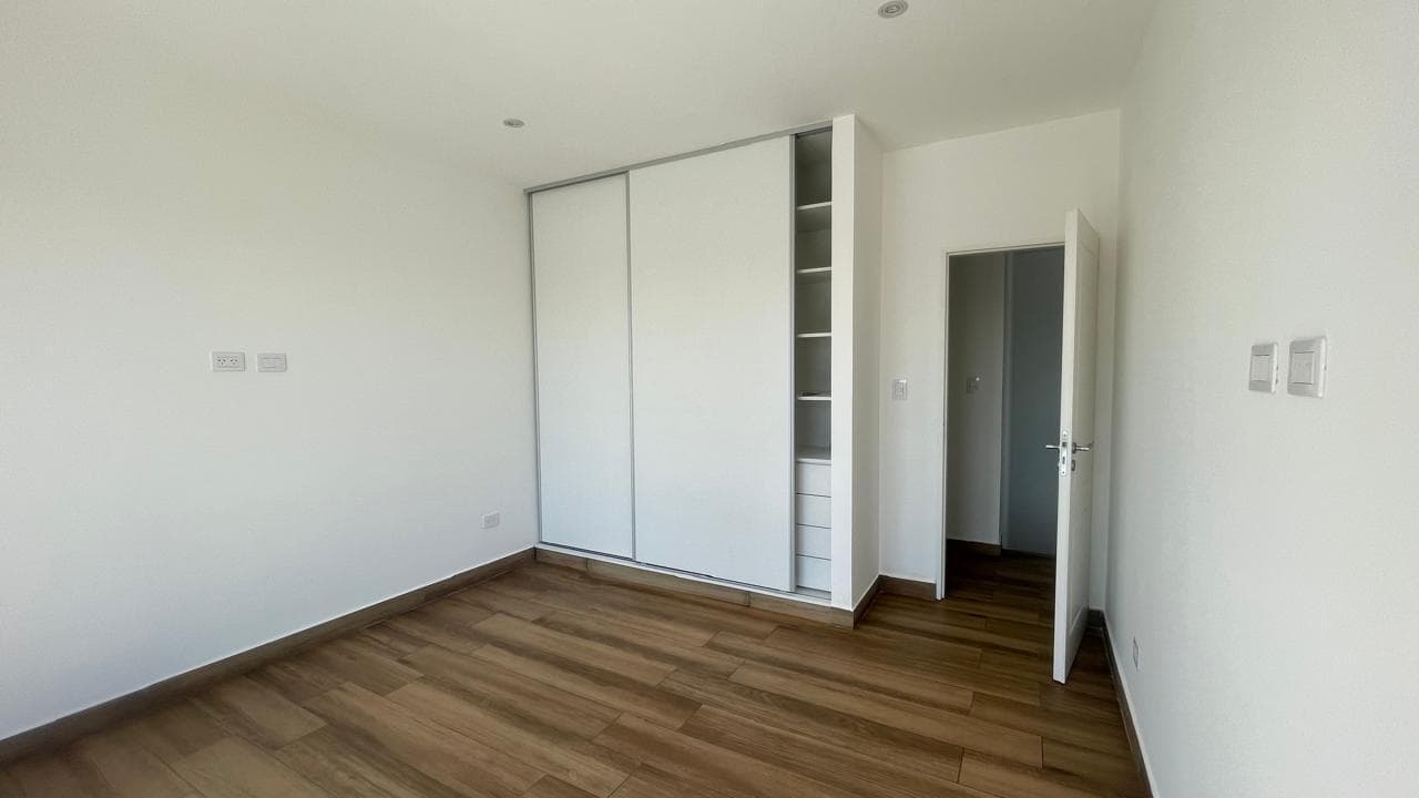 House for Sale in El Naudir