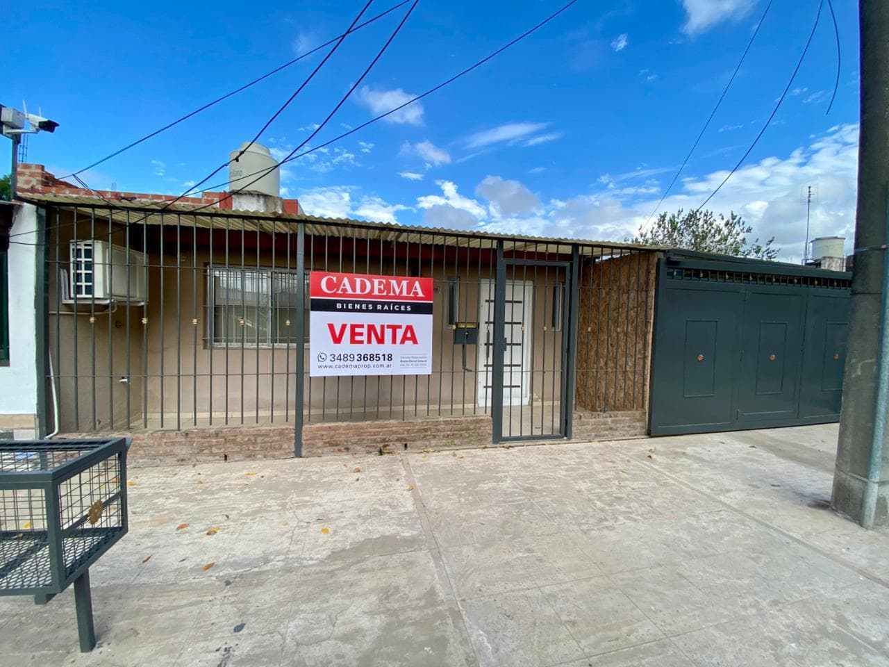 3-Room House for Sale. España Neighborhood, Zárate. With Garage and Barbecue Area
