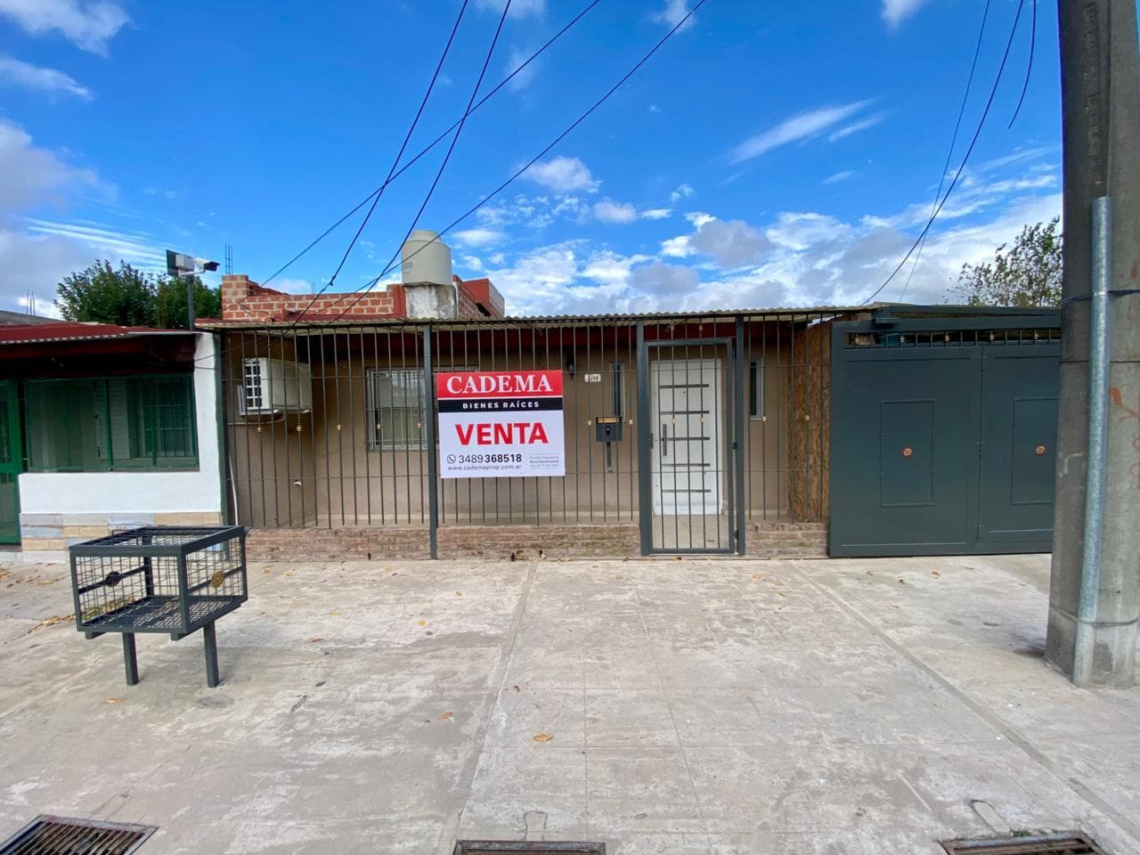 3-Room House for Sale. España Neighborhood, Zárate. With Garage and Barbecue Area