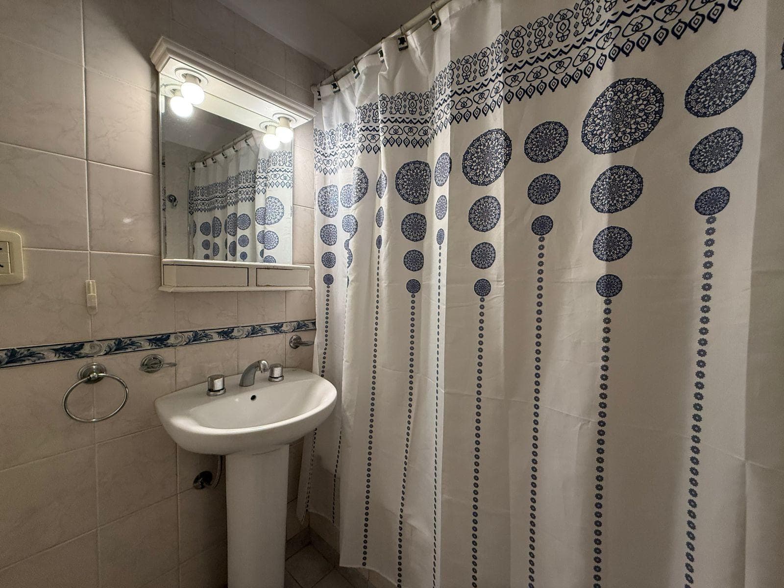 4-Bedroom Apartment for Sale with a Balcony in Villa Crespo