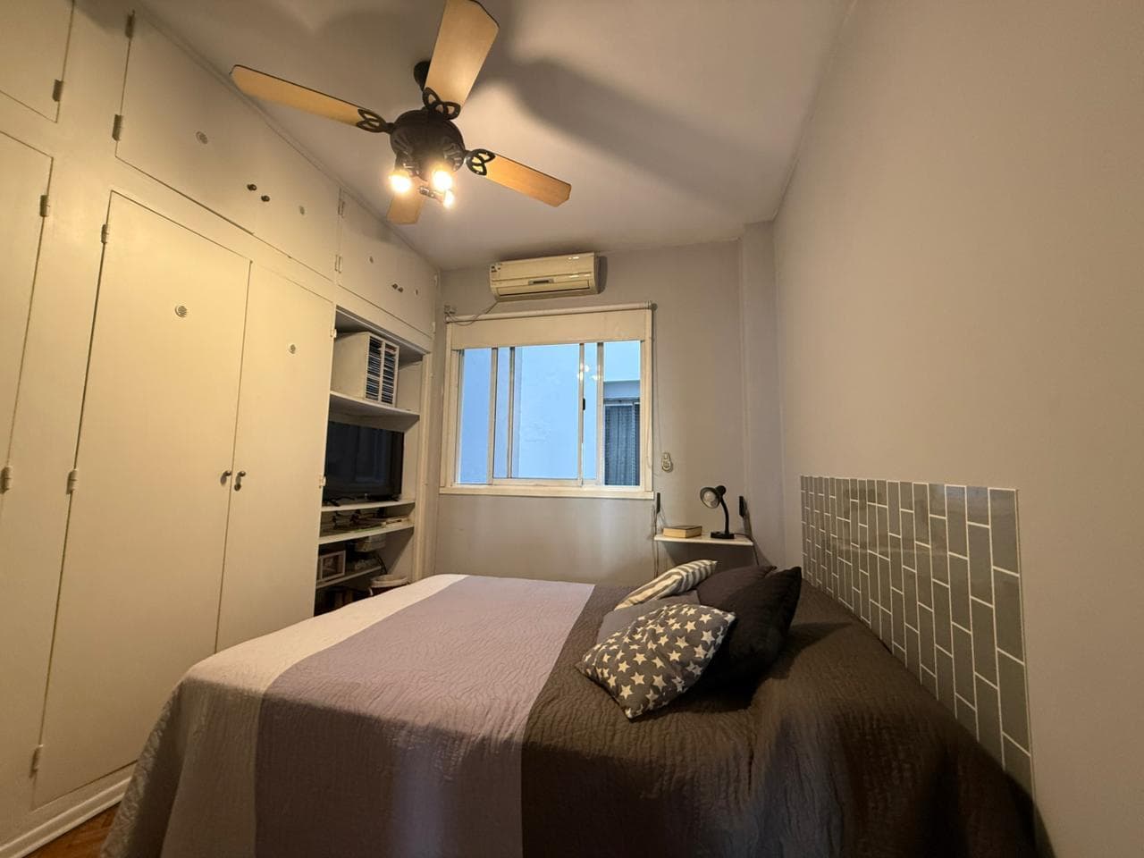 4-Bedroom Apartment for Sale with a Balcony in Villa Crespo