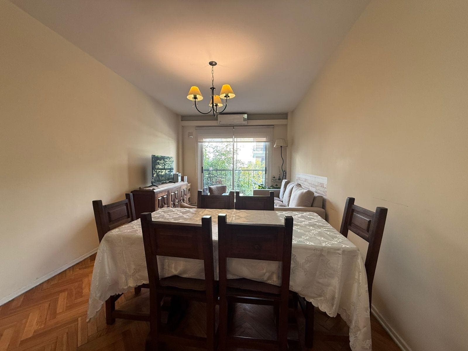 4-Bedroom Apartment for Sale with a Balcony in Villa Crespo