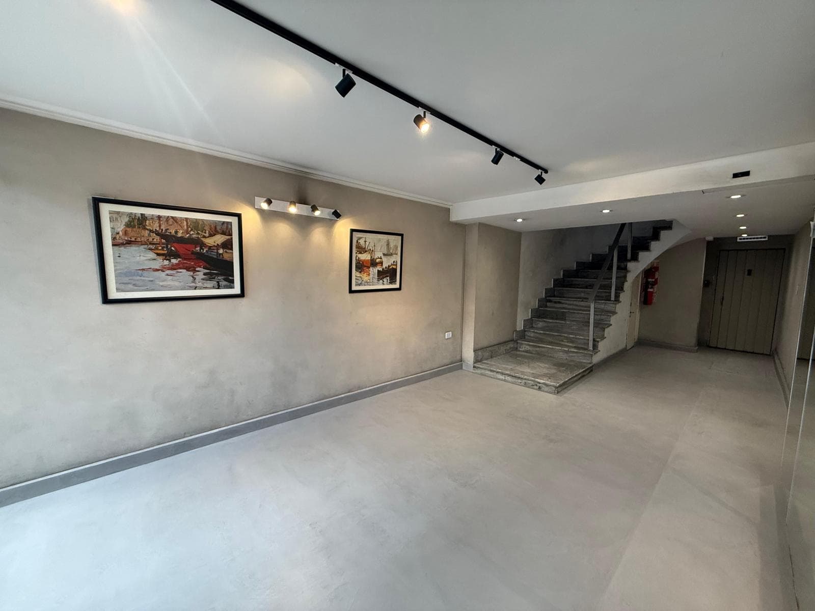 4-Bedroom Apartment for Sale with a Balcony in Villa Crespo