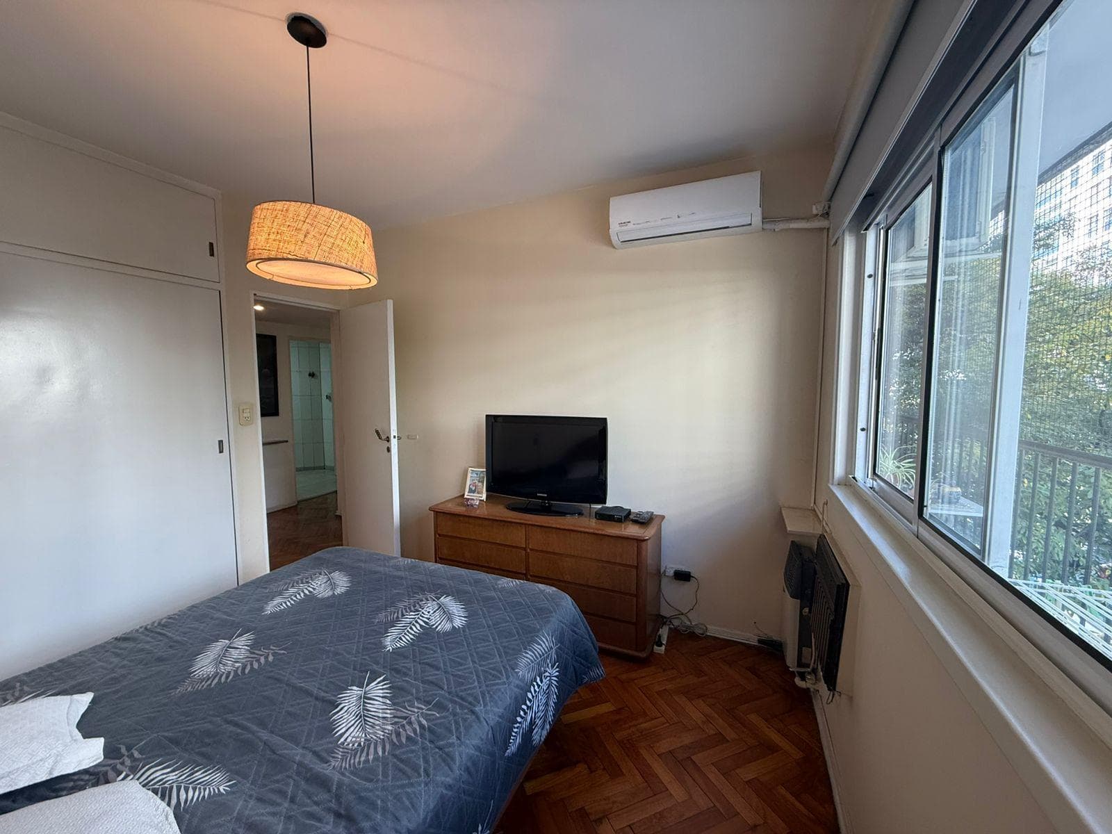 4-Bedroom Apartment for Sale with a Balcony in Villa Crespo